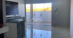 VENDE-SE CASA- OURO VERDE