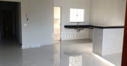 VENDE-SE CASA – CATETOS