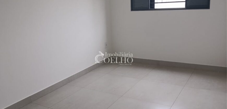 CASA- PRÓXIMO A MADEREIRA NEHEMY