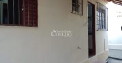VENDE-SE – CASA PRÓXIMA AO SUPERMERCADO ABC