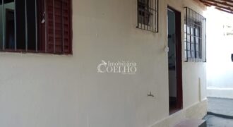 VENDE-SE – CASA PRÓXIMA AO SUPERMERCADO ABC