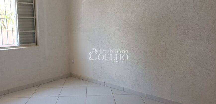 VENDE-SE CASA- CENTRO DE GUAXUPÉ, PROXÍMO A PRAÇA DOS ESTUDANTES