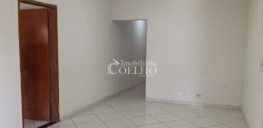 VENDE-SE CASA- CENTRO DE GUAXUPÉ, PROXÍMO A PRAÇA DOS ESTUDANTES