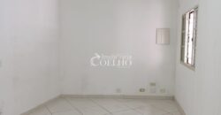 VENDE-SE CASA- CENTRO DE GUAXUPÉ, PROXÍMO A PRAÇA DOS ESTUDANTES