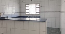 VENDE-SE CASA- CENTRO DE GUAXUPÉ, PROXÍMO A PRAÇA DOS ESTUDANTES