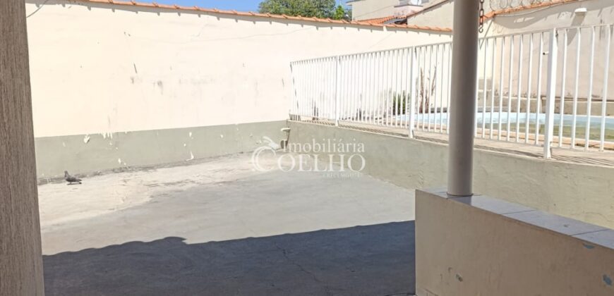 VENDE-SE CASA- CENTRO DE GUAXUPÉ, PROXÍMO A PRAÇA DOS ESTUDANTES