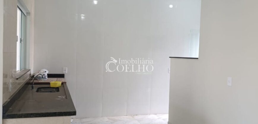 ALUGA-SE CASA OURO VERDE