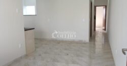 ALUGA-SE CASA OURO VERDE