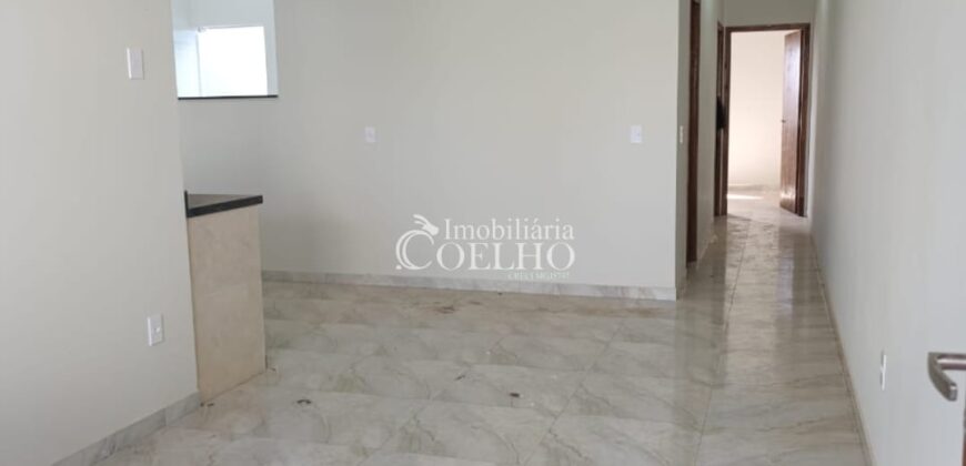 ALUGA-SE CASA OURO VERDE