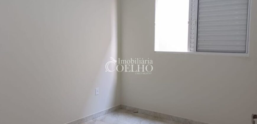 ALUGA-SE CASA OURO VERDE