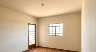 CASA À VENDA- PARQUE DOS IMIGRANTES