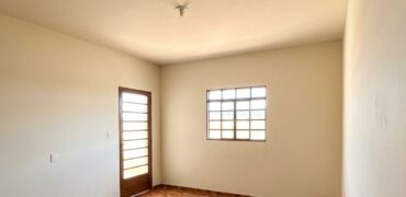 CASA À VENDA- PARQUE DOS IMIGRANTES