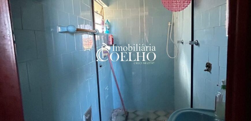 CASA À VENDA-COLMEIA