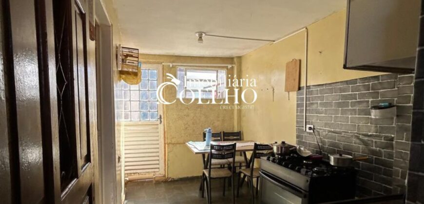 CASA À VENDA-COLMEIA