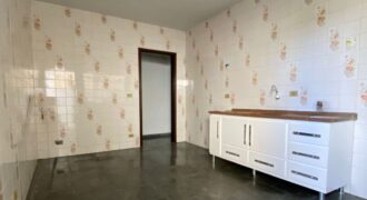 CASA À VENDA-BANDEIRANTES
