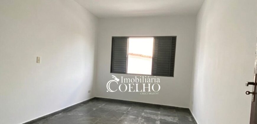 CASA À VENDA-BANDEIRANTES