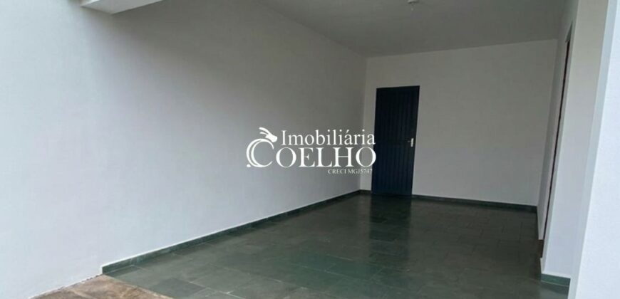 CASA À VENDA-BANDEIRANTES