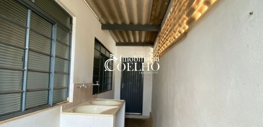CASA À VENDA-BANDEIRANTES