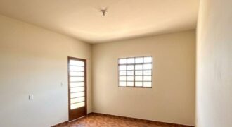 CASA À VENDA-PARQUE DOS IMIGRANTES