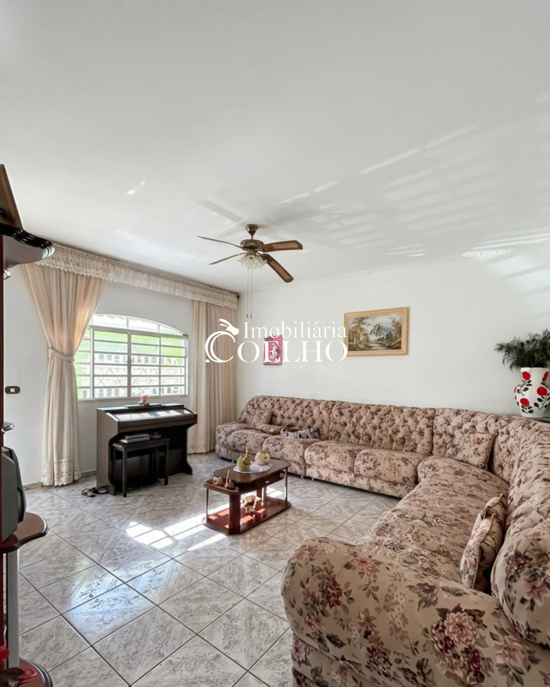 CASA À VENDA-VILA MAGALHÃES