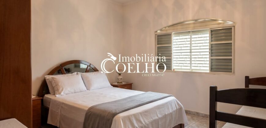 CASA À VENDA-VILA MAGALHÃES