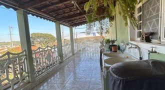 CASA À VENDA-VILA MAGALHÃES
