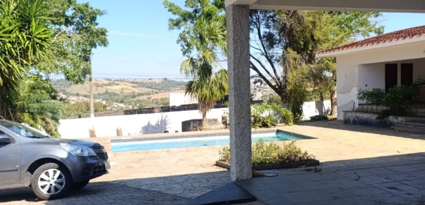 CASA À VENDA – NOVA GUAXUPÉ