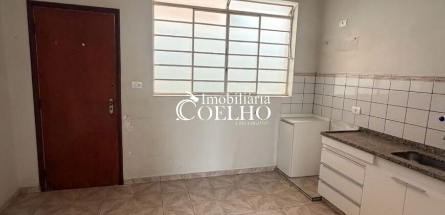 CASA À VENDA – CENTRO