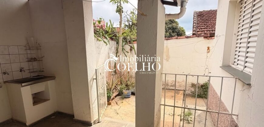 CASA À VENDA – CENTRO