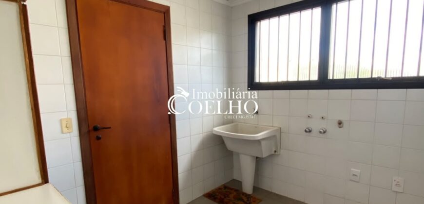 APARTAMENTO À VENDA – CENTRO