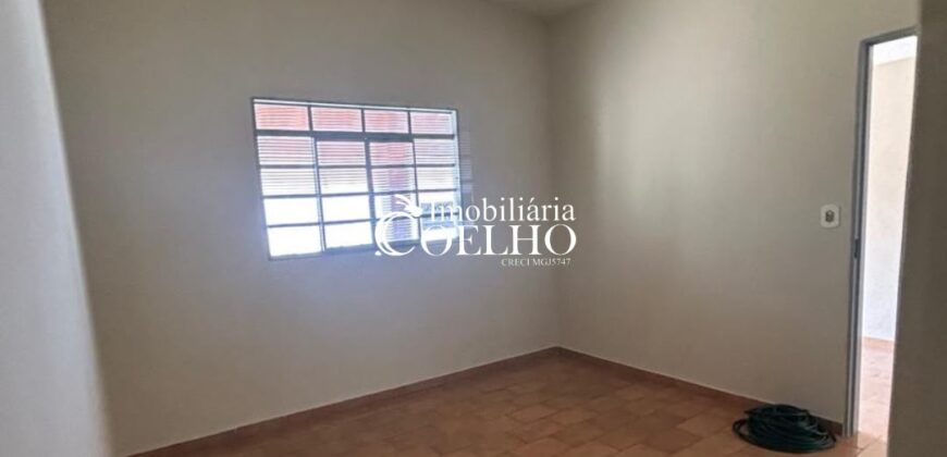 CASA À VENDA – PARQUE DOS MUNICÍPIOS 01