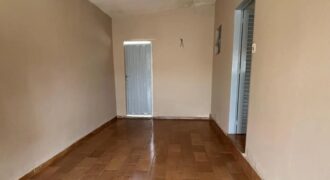 CASA À VENDA – PARQUE DOS MUNICÍPIOS 01