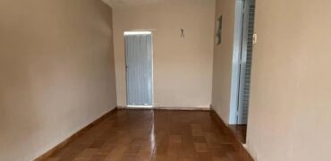 CASA À VENDA – PARQUE DOS MUNICÍPIOS 01